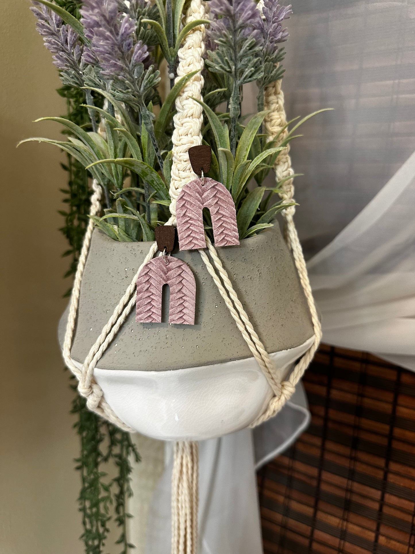 Roseleaf Arches
