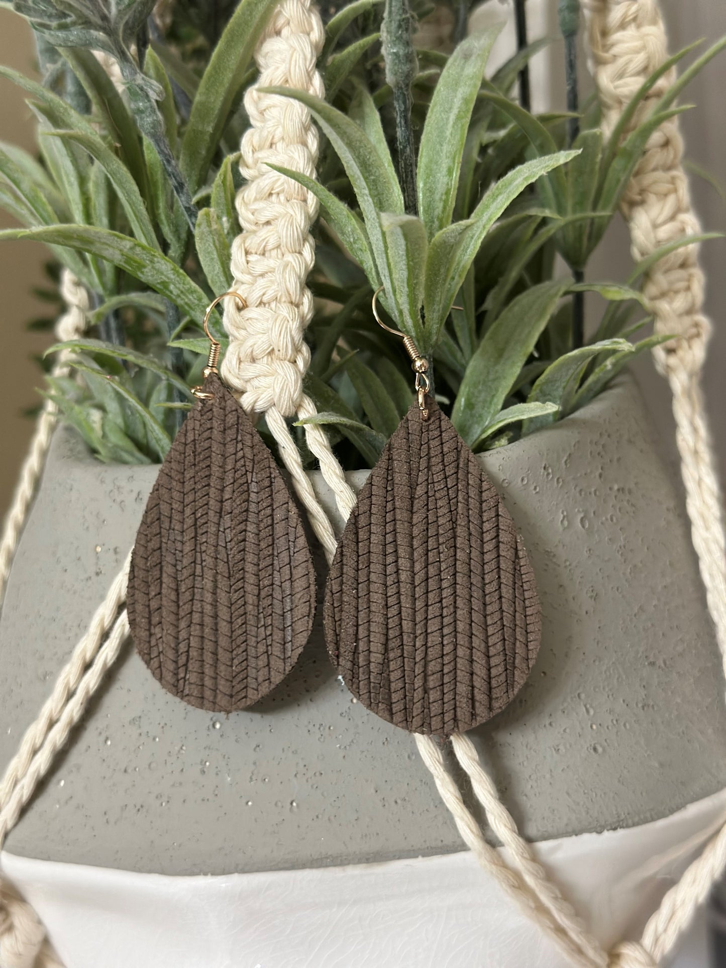 Chocolate Palm Leather Tear Drops