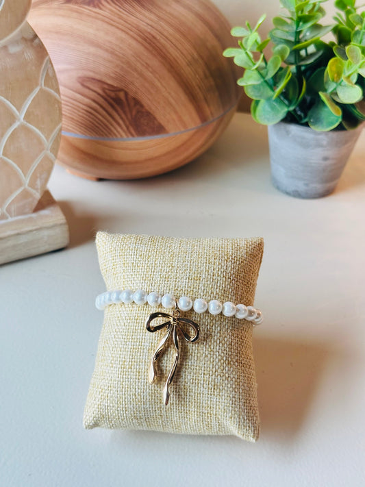 Pearl & Bow