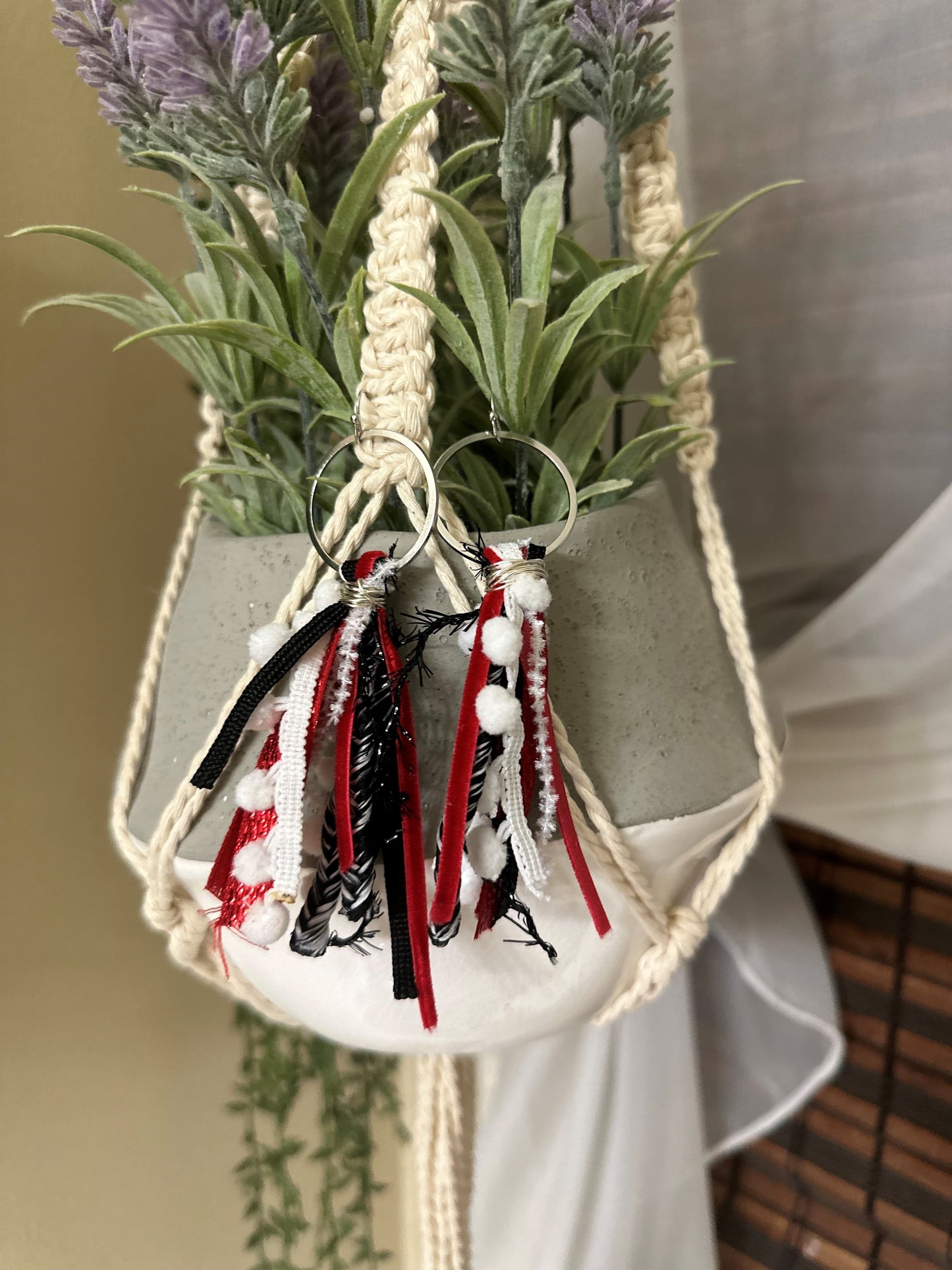 Team Tassels - Circle